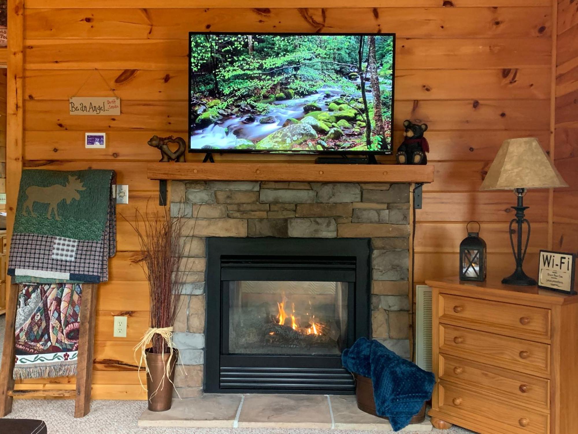Black Bear Cove Гетлинбург Екстериор снимка